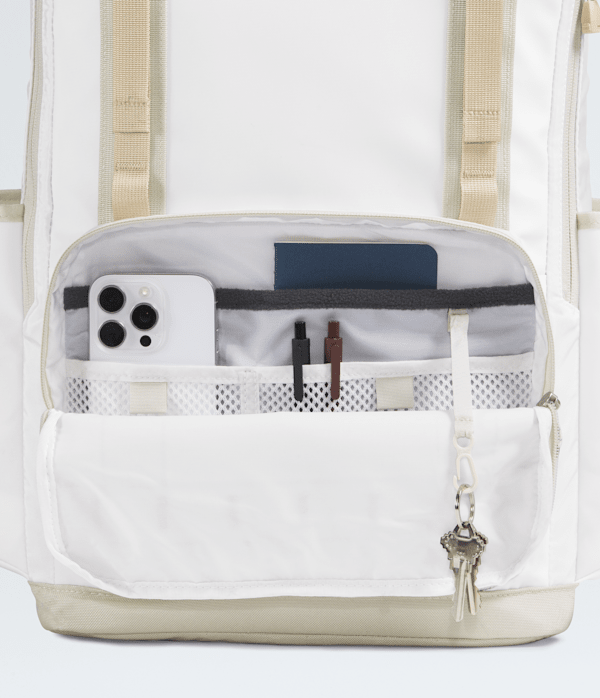 Base Camp Daypack  25L TNF White AshCalacattaPale Khaki ALT1