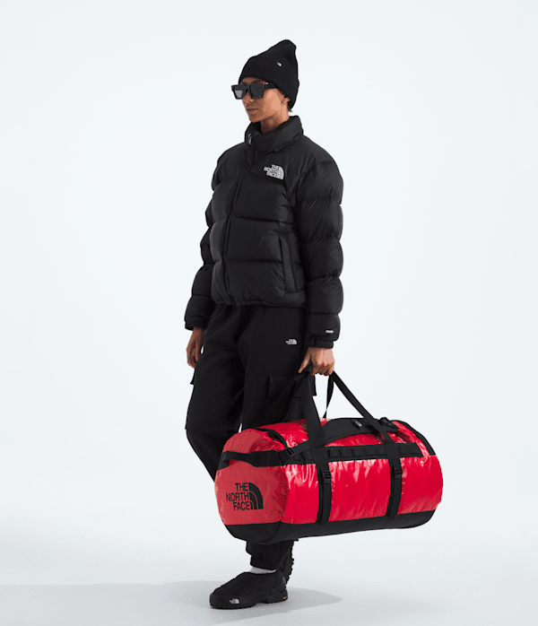 Base Camp DuffelM TNF TNF RedTNF Black MODELBACK