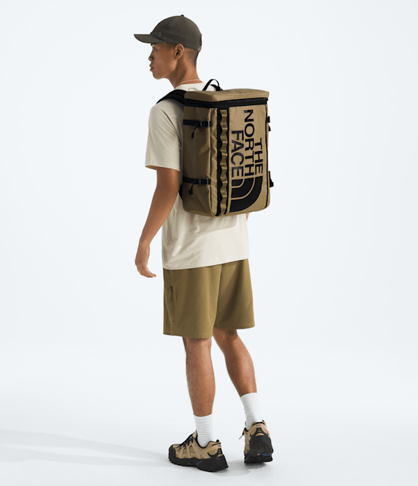Base Camp Fusebox  30L TNF CedarTNF Black MODELBACK