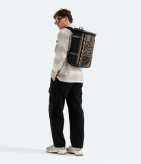 Base Camp Fusebox  30L TNF Smokey BrownTNF BlackGarnet MODELBACK