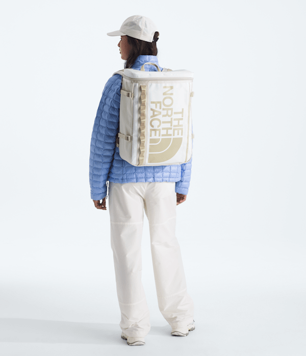 Base Camp Fusebox  30L TNF White AshCalacattaPale Khaki MODELBACK