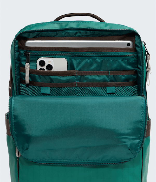Base Camp Voyager Daypack  26L TNF ALT1