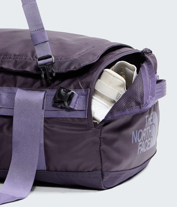 Base Camp Voyager Duffel42L TNF Endless DuskGrounded Plum ALT1