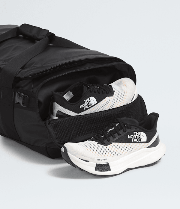Base Camp Voyager Duffel42L TNF TNF BlackAsphalt Grey ALT2