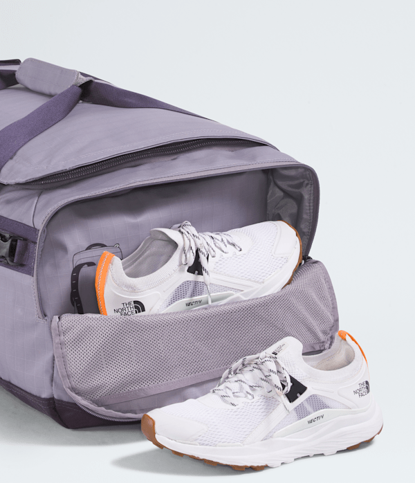 Base Camp Voyager Duffel62L TNF Transcendent GreyEndless Dusk ALT2