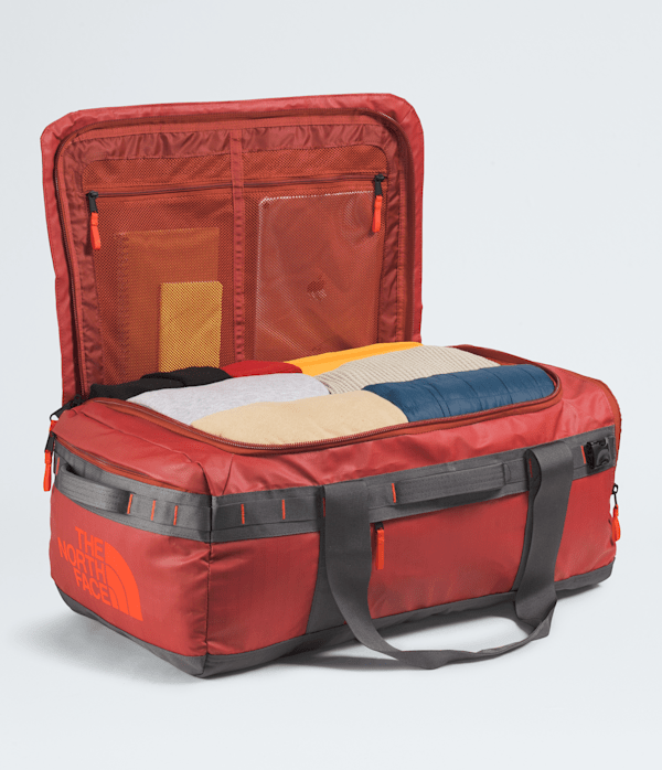 Base Camp Voyager Duffel62L TNF Iron ClayAnthracite GreyLava Red INT