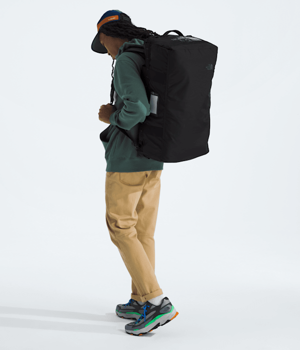 Base Camp Voyager Duffel62L TNF TNF BlackAsphalt Grey MODELBACK