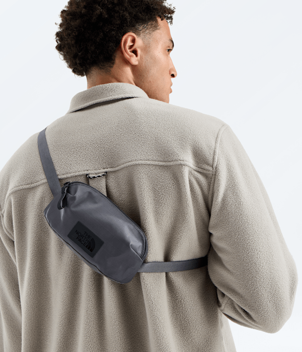 Base Camp Voyager Pro Travel Pouch TNF MODELBACK
