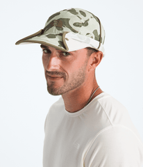 Class V Convertible Sunshield TNF Cedar Heritage PrintCedar MODELBACK