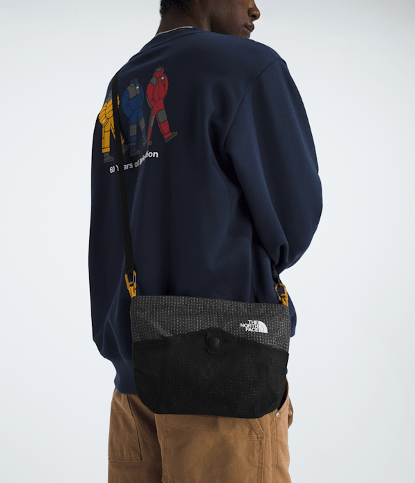 Clyffe Shoulder Bag TNF MODELBACK