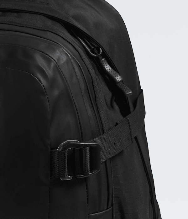 Hot Shot Base Camp Backpack  275L TNF ALT1