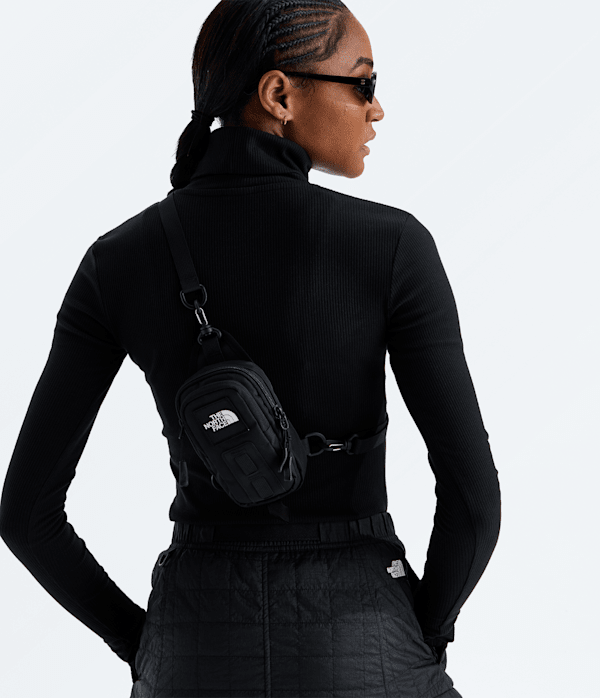 Hot Shot Crossbody TNF TNF Black MODELBACK