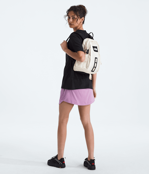 Hot Shot Mini Pack  12L TNF White DuneDesert Stone MODELBACK