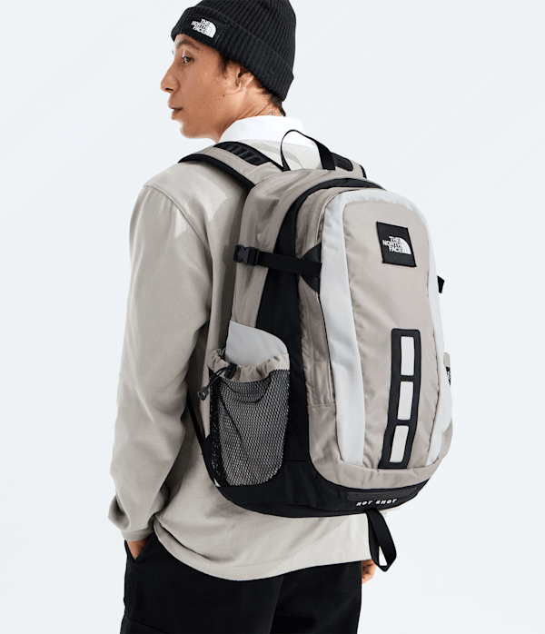 Hot Shot SE Backpack  30L TNF Stone SlabCumulus Cloud MODELBACK