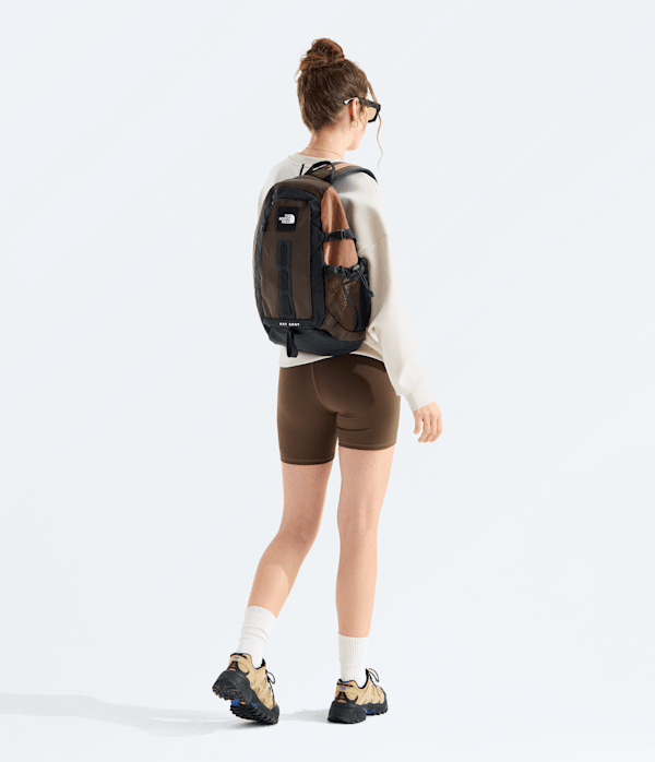 Hot Shot Sling TNF MODELBACK