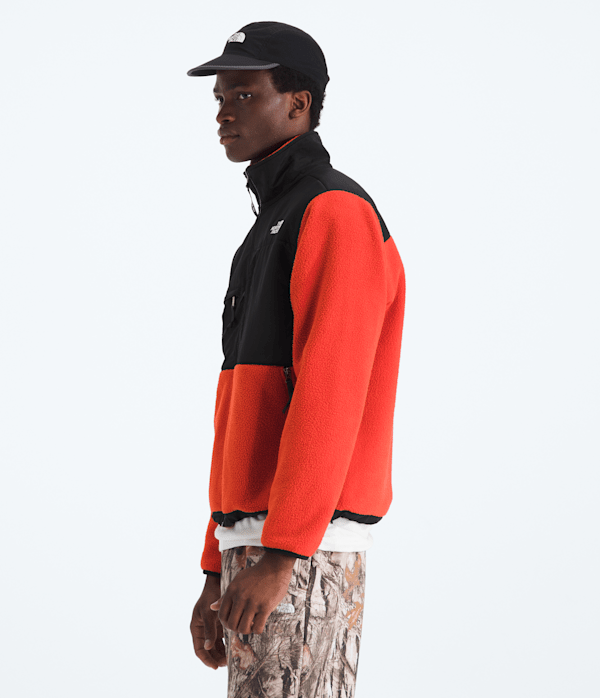Mens Retro Denali Jacket TNF MODEL34