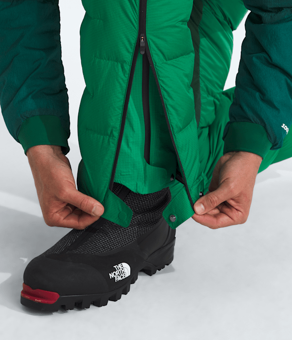 Mens Summit Series CLOUD DOWN AMK LT Pants TNF MODELALT1