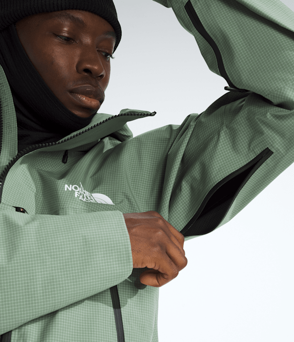 Mens Summit Series Tsirku GORETEX Pro Jacket TNF MODELALT2
