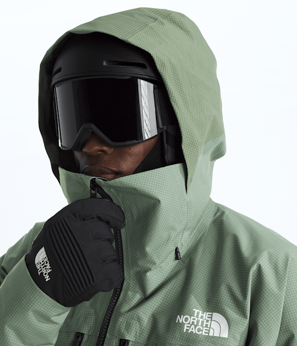 Mens Summit Series Tsirku GORETEX Pro Jacket TNF MODELHOOD2
