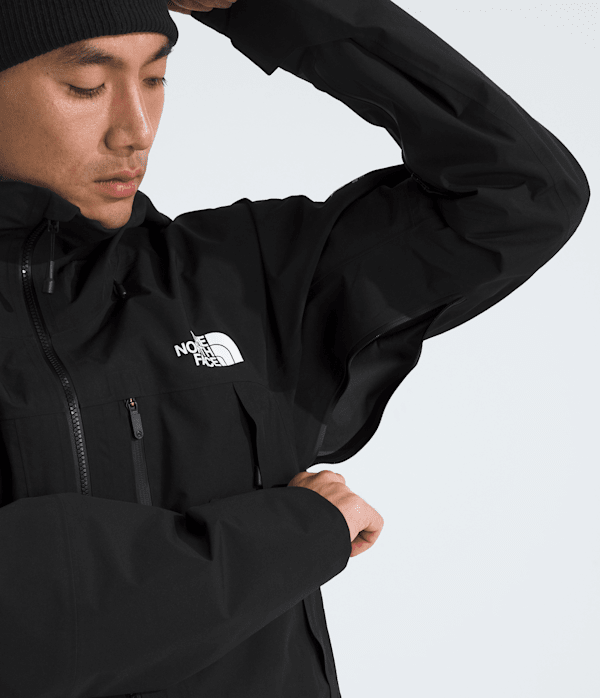 Mens Summit Series Verbier GORETEX Jacket TNF MODELALT2