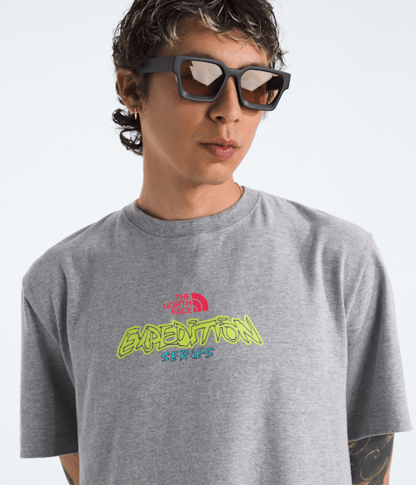 Mens TNF Essential Expedition Series ShortSleeve TeeGraphic TNF TNF Pale Grey Heather HERO3