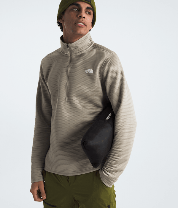Mens Terra Peak Hoodie TNF MODELALT6