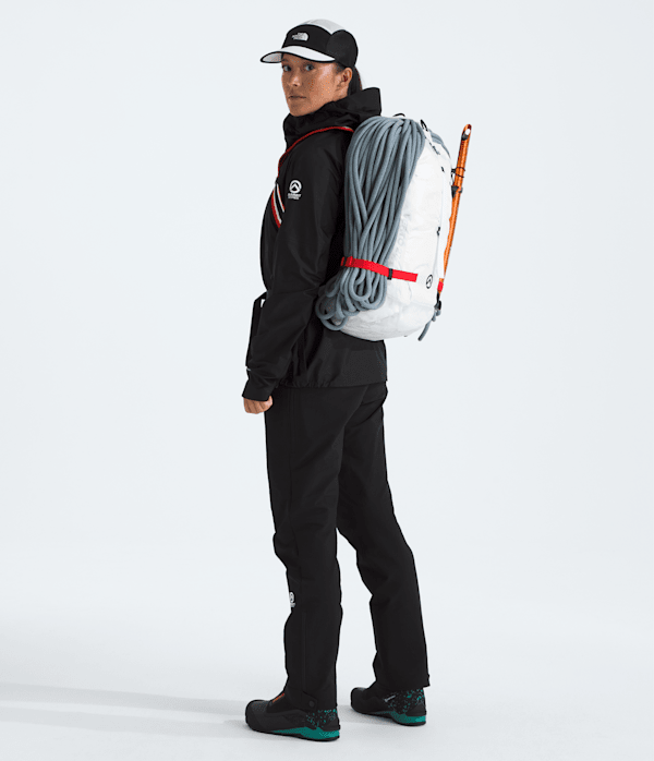 Summit Series Verto 27 Backpack TNF MODELBACK