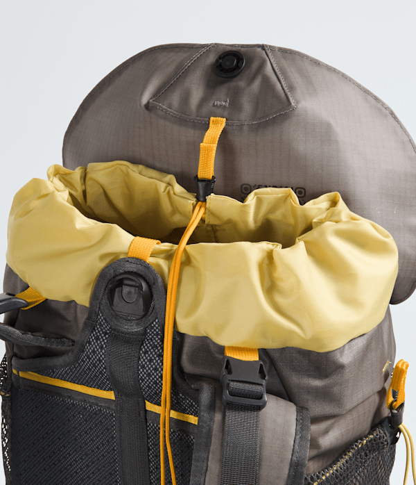Universal Daypack  20L TNF ALT2