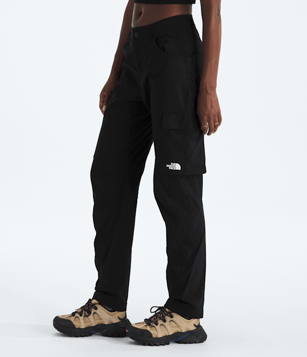 Womens Exploration Cargo Pants TNF MODEL34