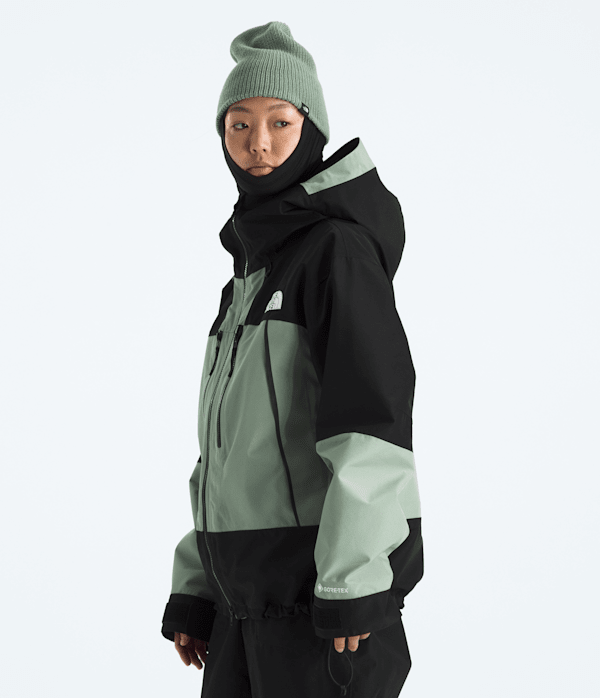 Womens GORETEX Hex Jacket TNF MODEL34