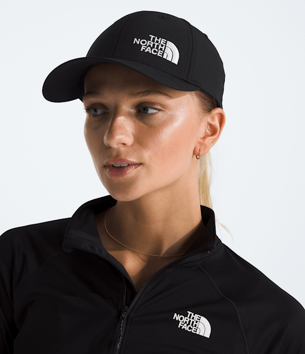 Womens Horizon Hat TNF TNF BlackTNF White MODELBACK