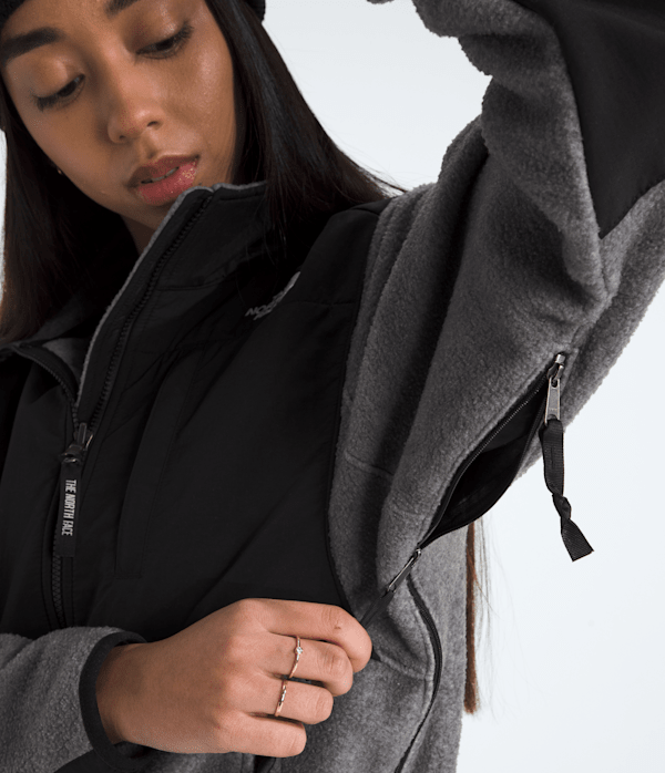 Womens Retro Denali Jacket TNF TNF Mid Grey HeatherTNF Black MODELALT2
