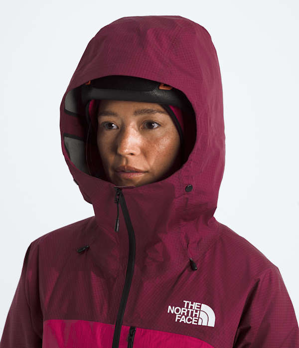 Womens Summit Series FUTURELIGHT AMK Jacket TNF MODELHOOD2