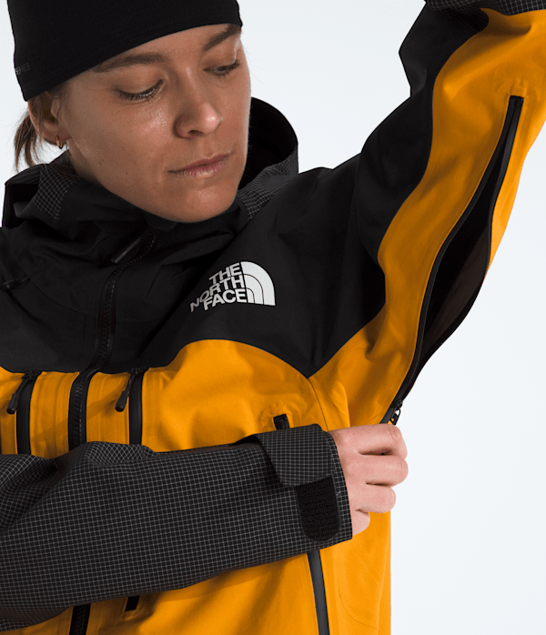 Womens Summit Series Mountain GORETEX Pro Jacket TNF MODELALT2