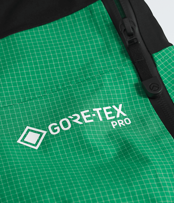 Womens Summit Series Tsirku GORETEX Pro Bibs TNF DETAIL3
