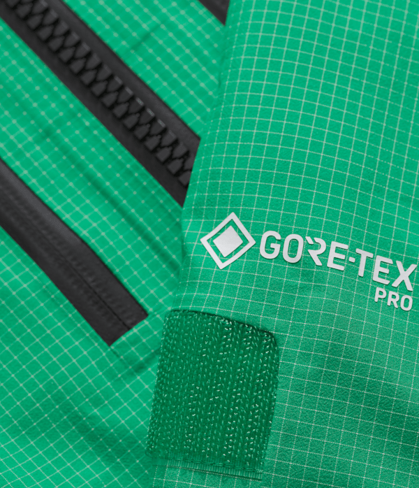 Womens Summit Series Tsirku GORETEX Pro Jacket TNF DETAIL3