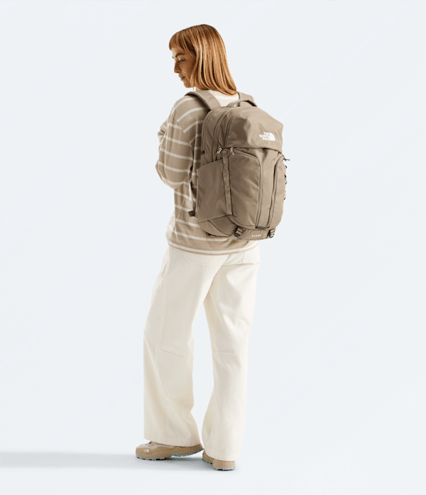 Womens Surge Backpack  31L TNF MODELBACK